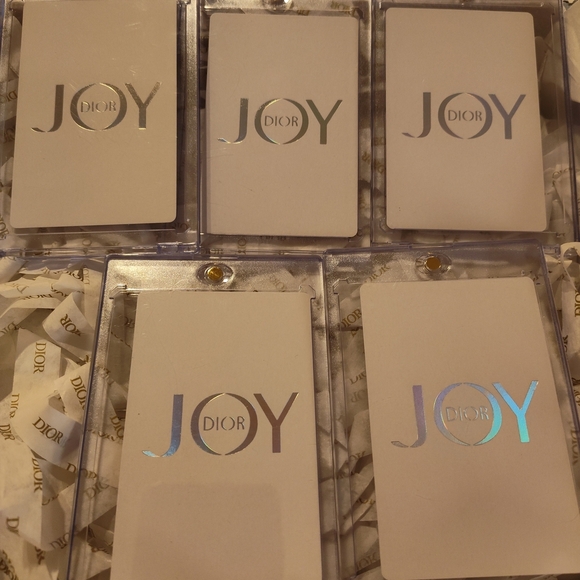 Dior JOY Royal Flush Promo Collectible Cards – Luxe Limited Set - Picture 2 of 2